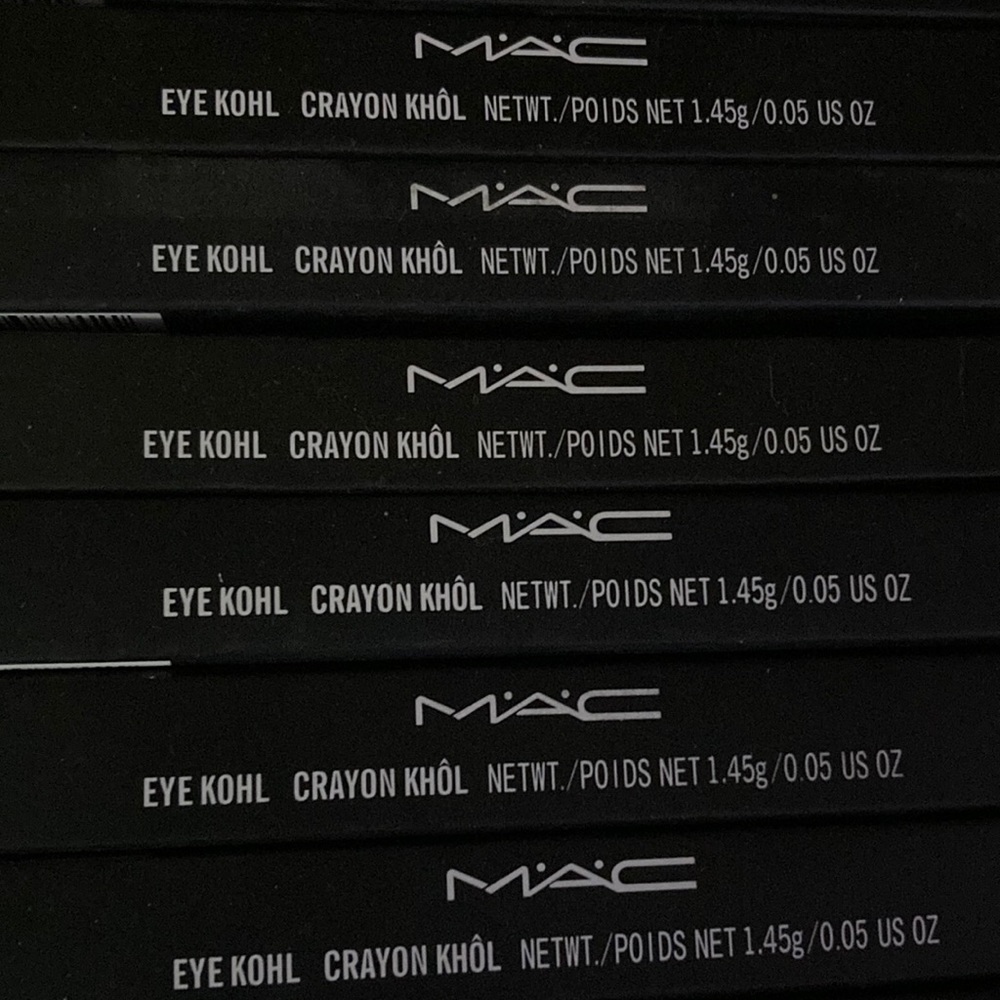 Eye crayons Multiple colors